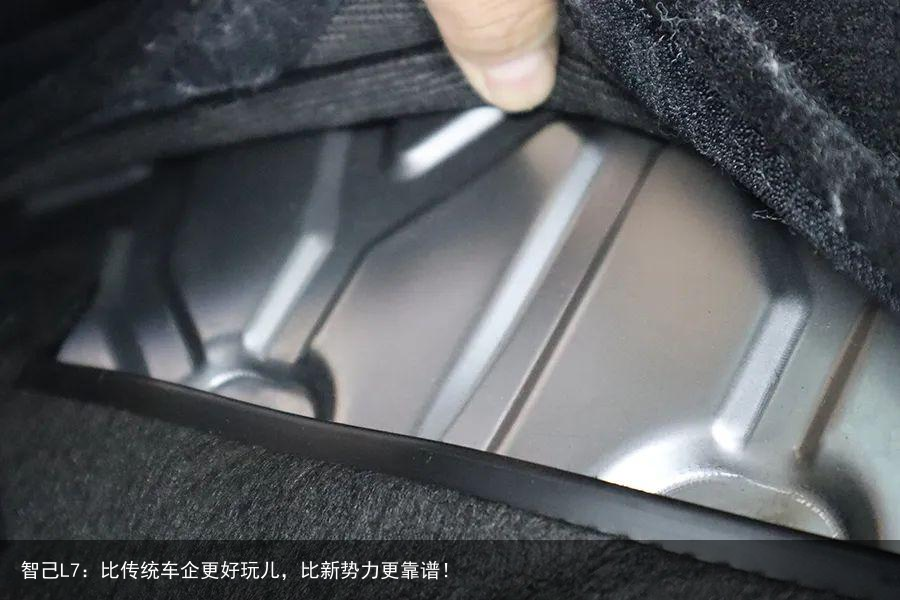 智己L7：比传统车企更好玩儿，比新势力更靠谱！